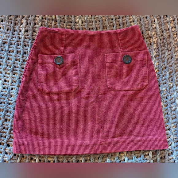 Clayton - Quinn skirt in Burgundy, size XS - Picture 3 of 10